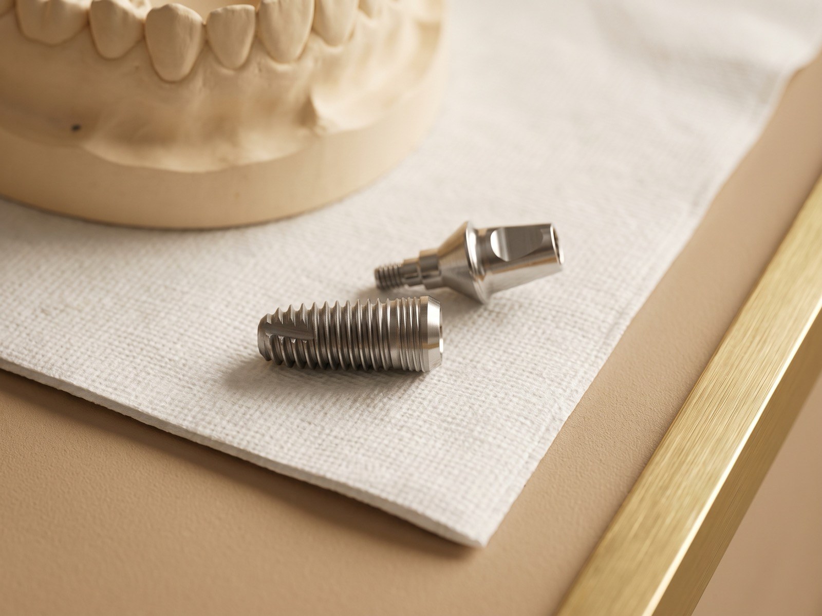 Detalhe clínico do tratamento: Implantes