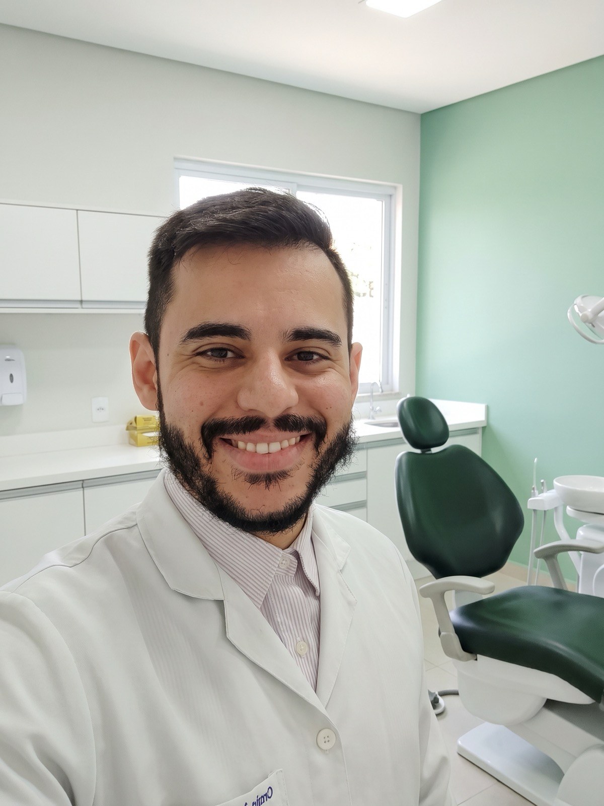 Retrato do cirurgião-dentista responsável pela OrtoQualité